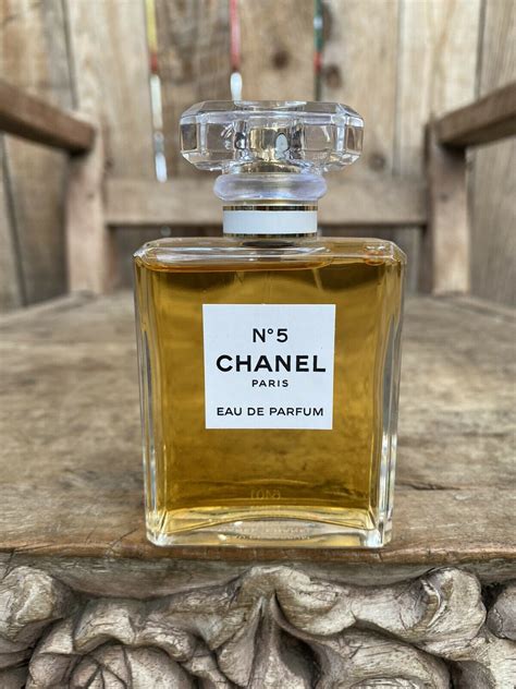 chanel n5 wolf